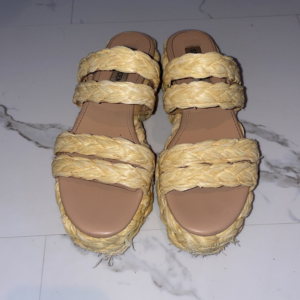 Steve Madden Yellow Braided Platform Sandals - Picture 3 of 4